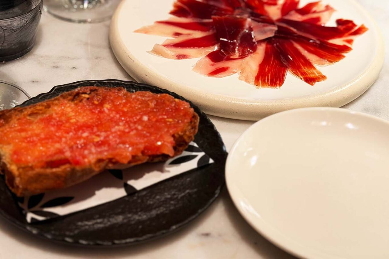 Pan Tomate e prosciutto di Pintxo bistro by Albufera a Milano 