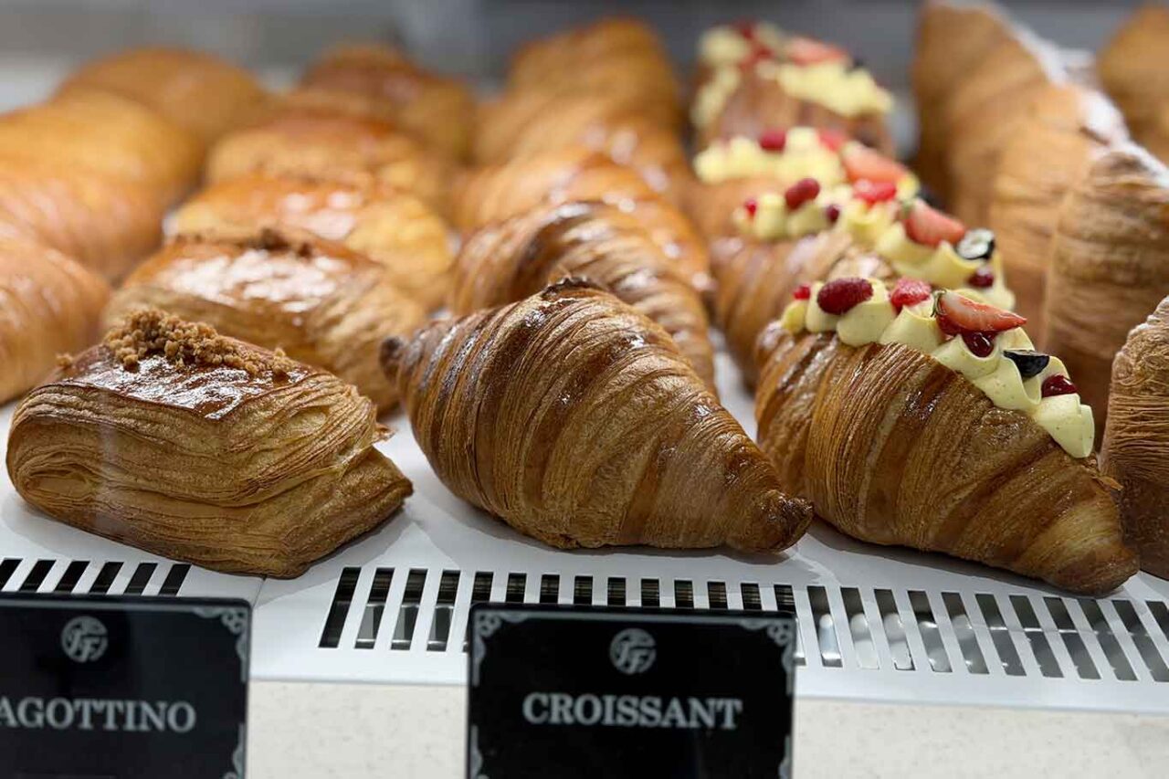 Tommaso Foglia Nola pasticceria: croissant