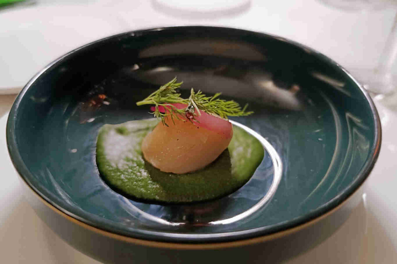 Capasanta e spinaci spadellati di Uliveto Roof Garden