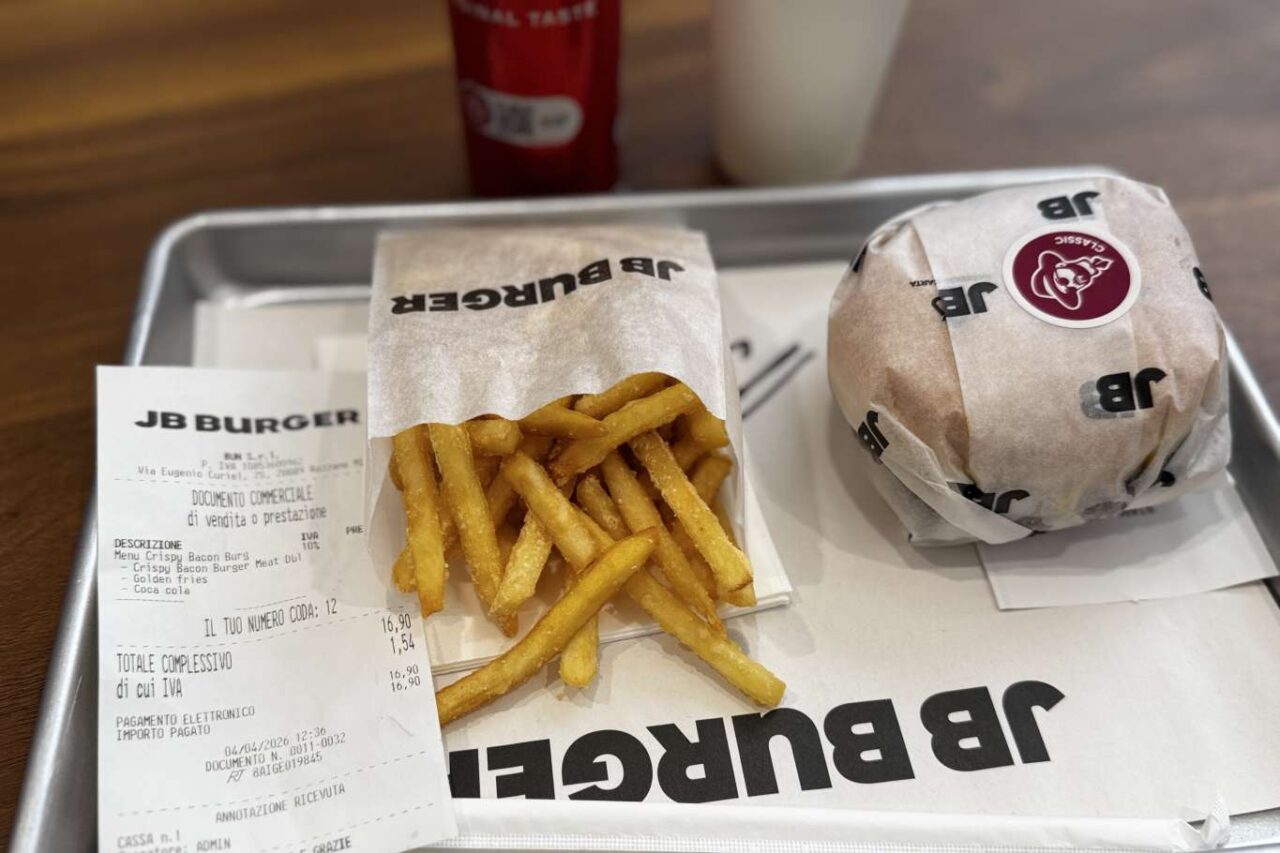 jb burger smashburger bastianich con patatine.jpg