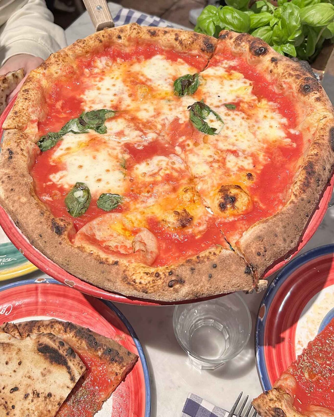 la pizza margherita della pizzeria Concettina ai Tre Santi a Napoli al Campionato 2026