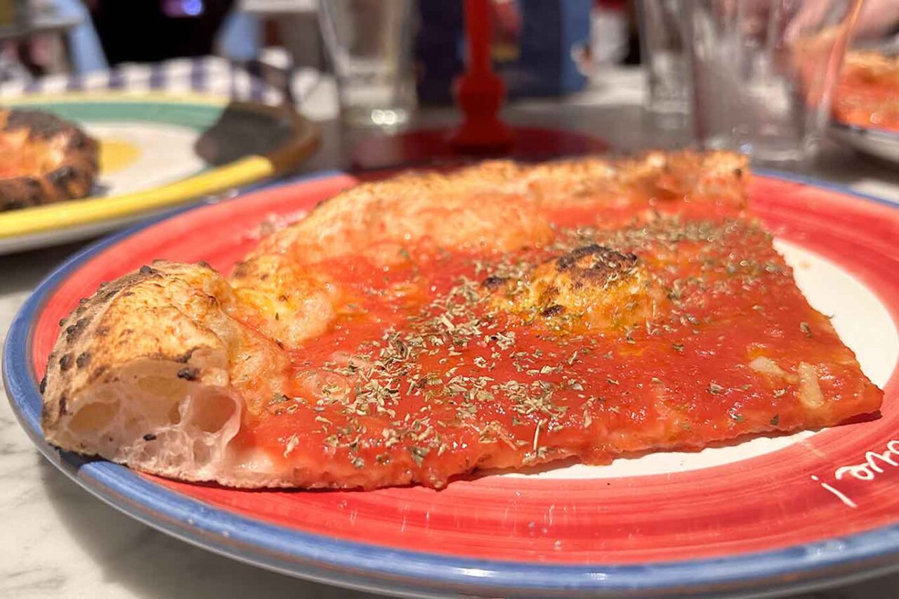 la pizza marinara della pizzeria Concettina ai Tre Santi a Napoli al Campionato 2026