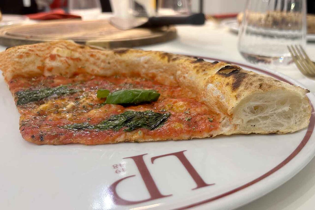 la struttura della pizza Napoletana della pizzeria Lombardi a Maddaloni al Campionato 2026