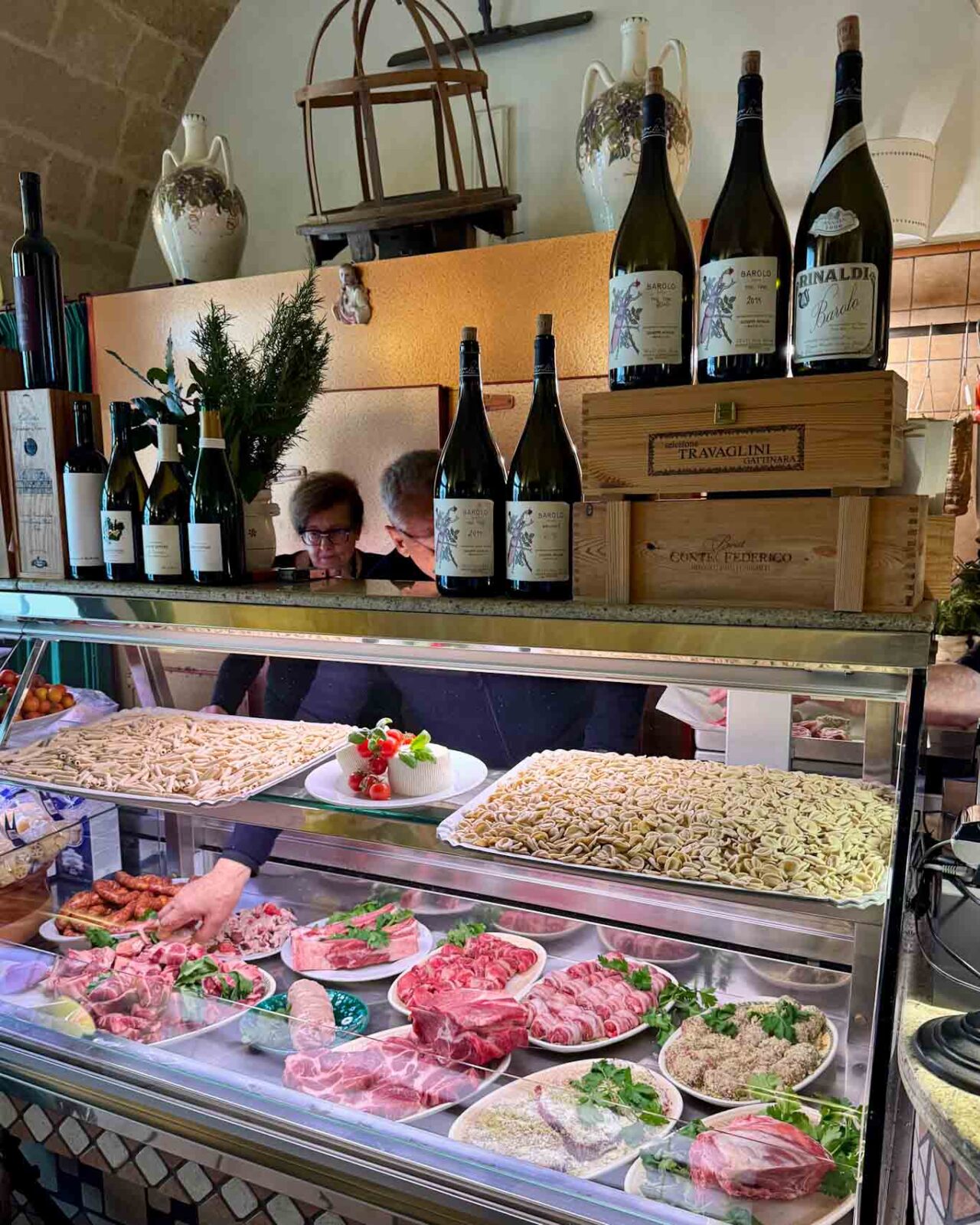 il bancone del ristorante macelleria La Cuccagna - Giro di Vite a Crispiano vicino Taranto