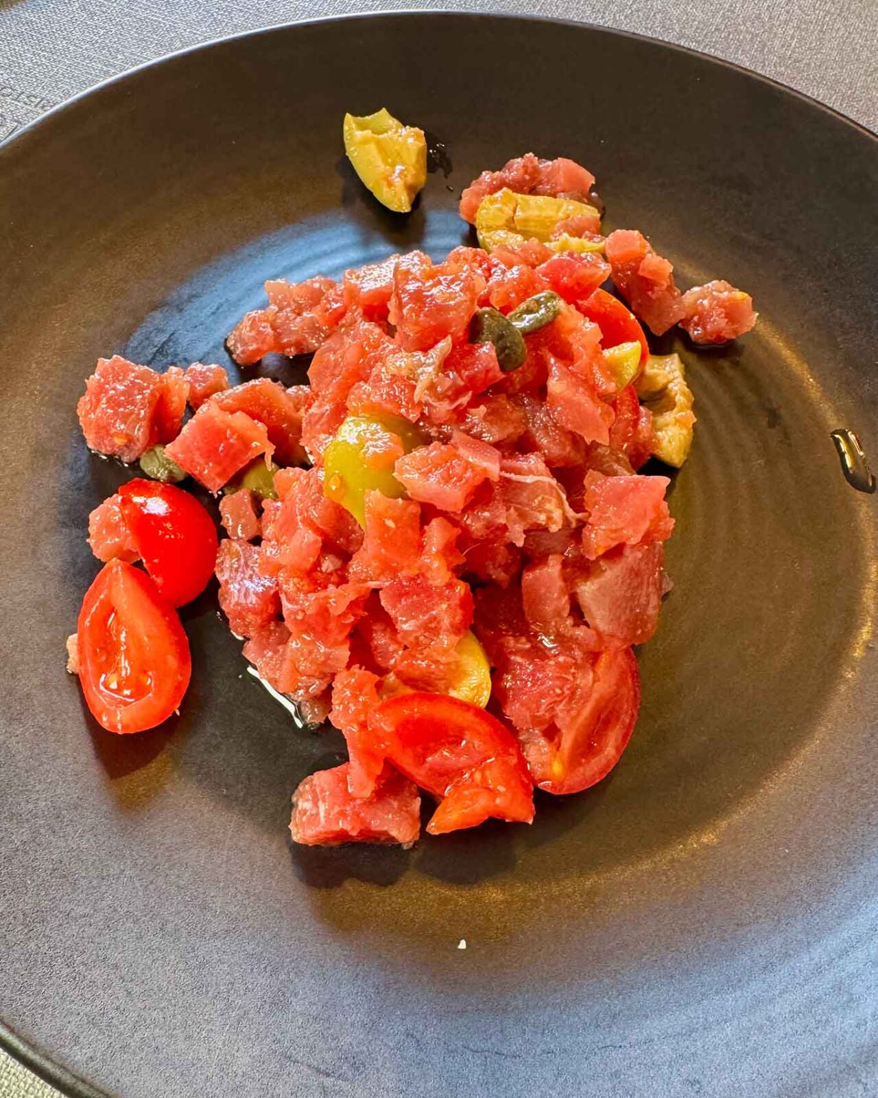 la tartare di tonno del ristorante di pesce Gatto Rosso a Taranto 