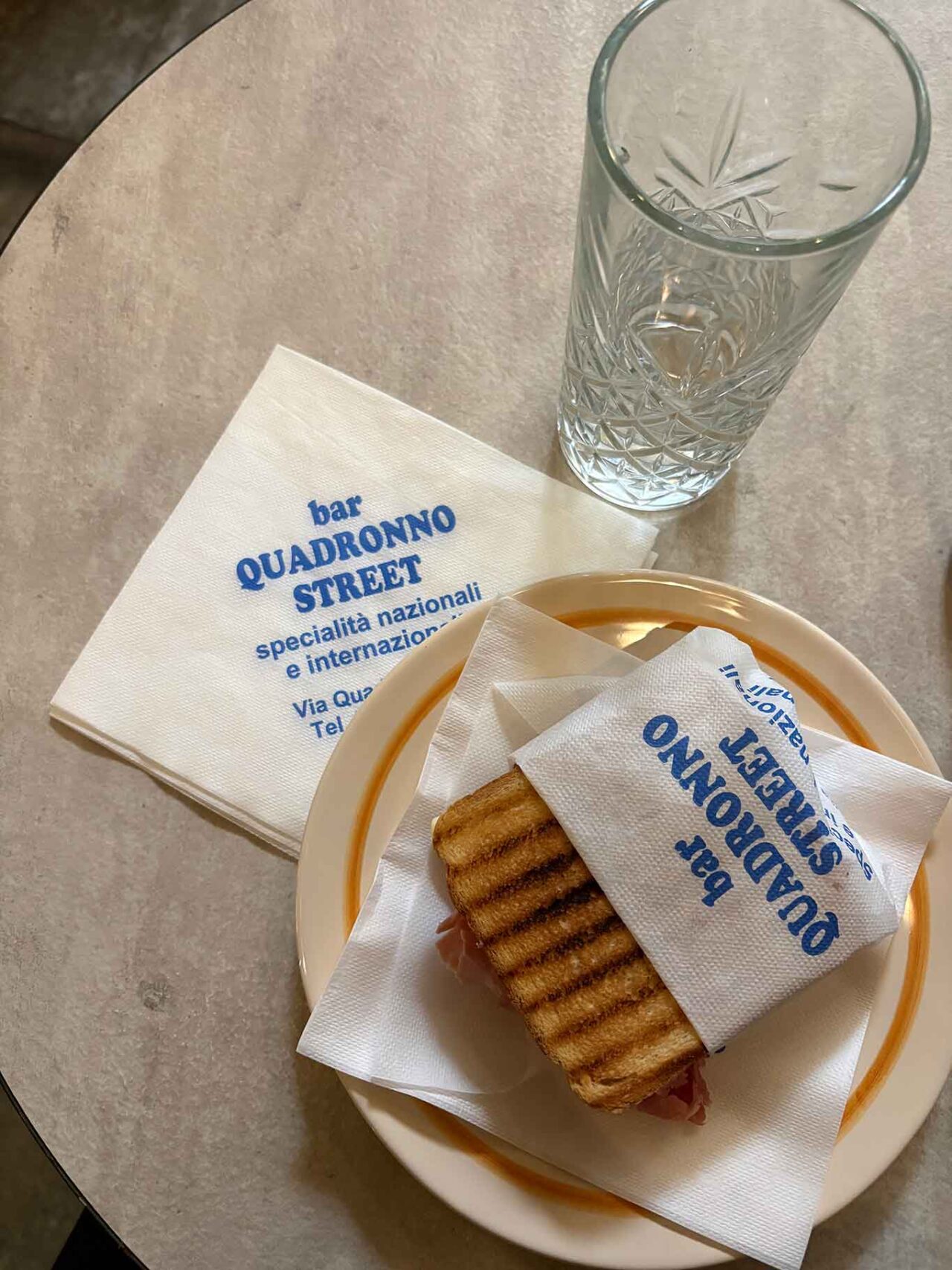 migliori toast a Milano: bar Quadronno