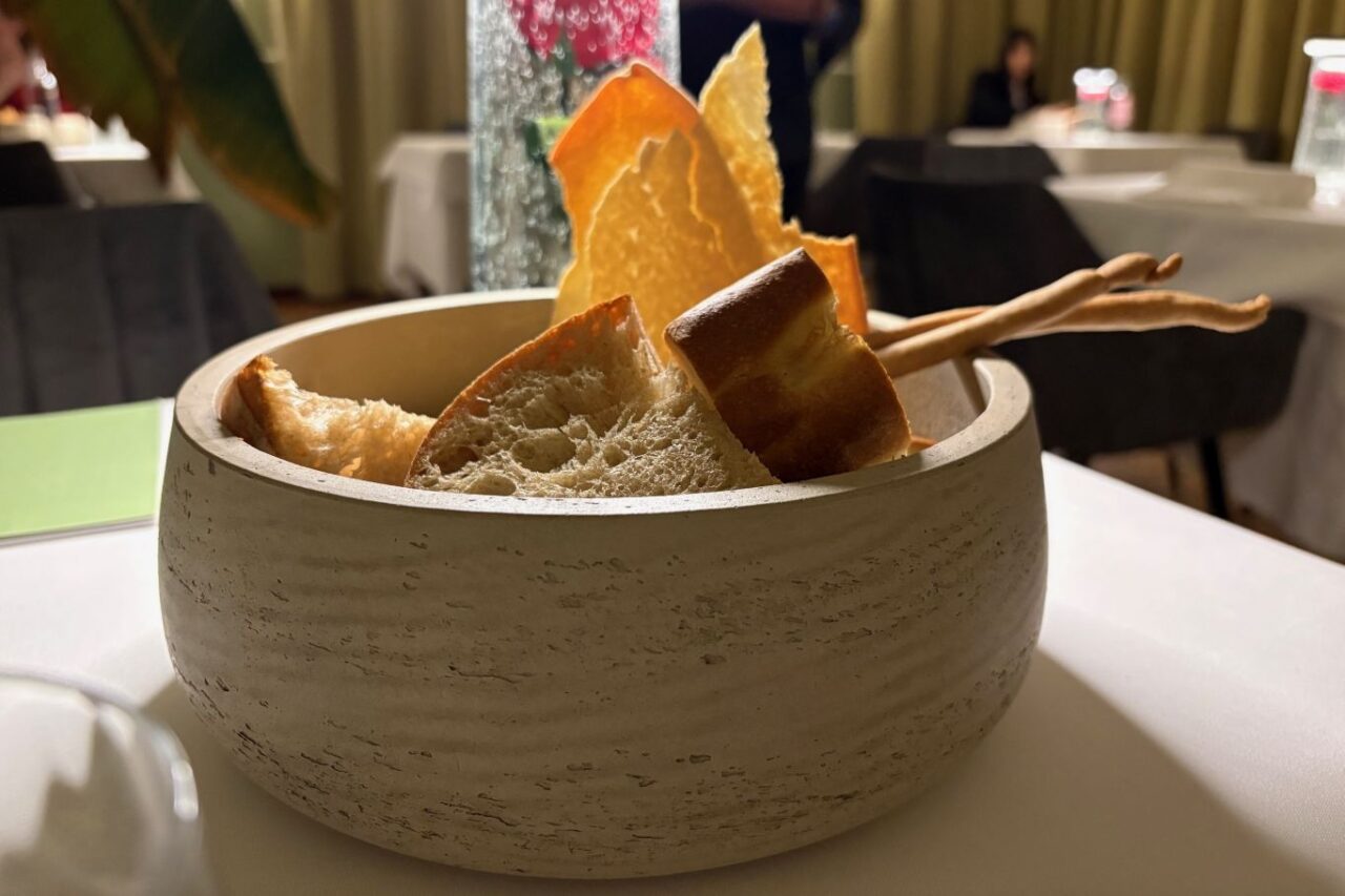 Locanda Confini Dolo (VE) cestino pane cracker grissini focaccia