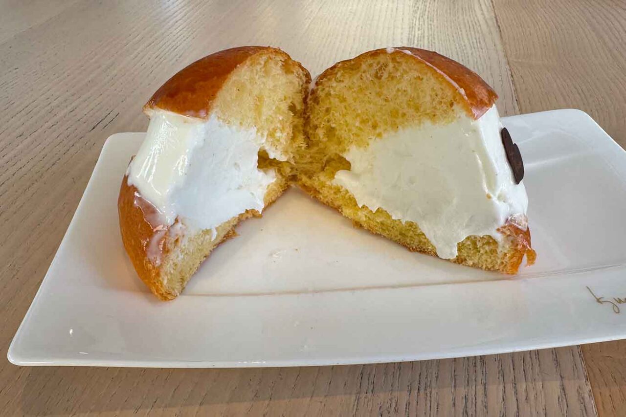 il Maritozzo Estivo di Massari con il gelato alla Fuscella di Napoli di Raffaele Del Verme