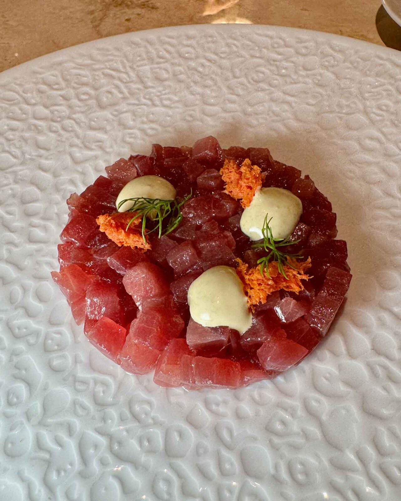 la tartare di tonno del ristorante Pescheria al Crescent di Salerno