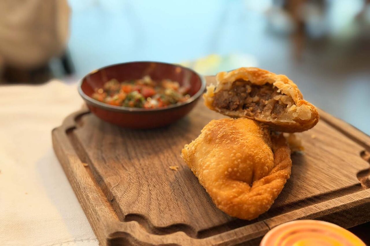 Portrait Milano brunch panzerotto ripieno alla genovese