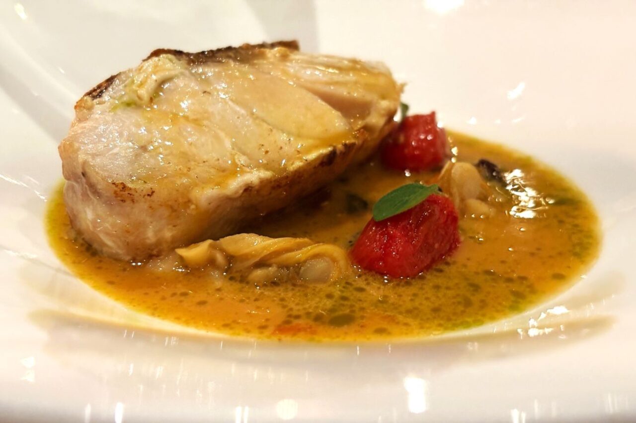 Roncolo 1888 ristorante La Limonaia pescato in guazzetto di muscoli