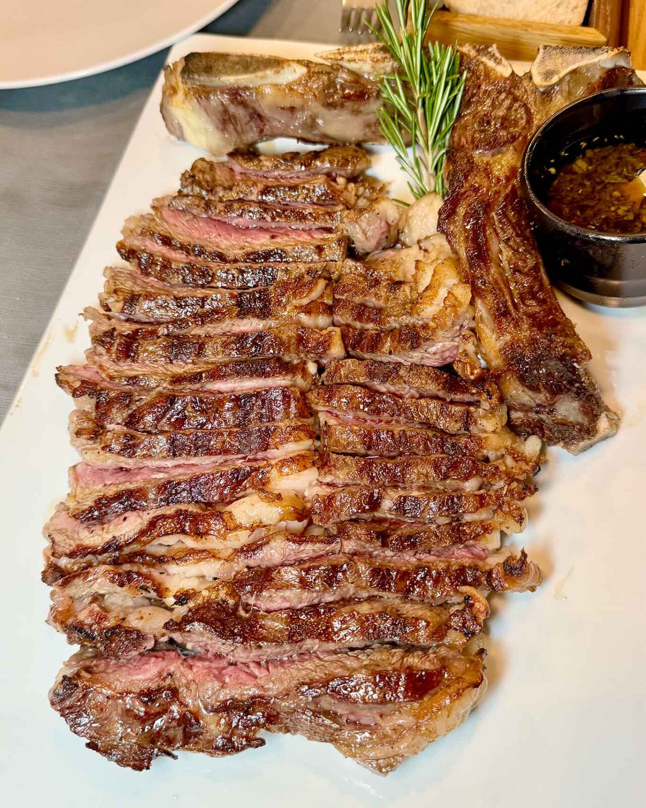 la wagyu spagnola alla braceria Fuego Steakhouse di Santa Maria di Castellabate in Cilento
