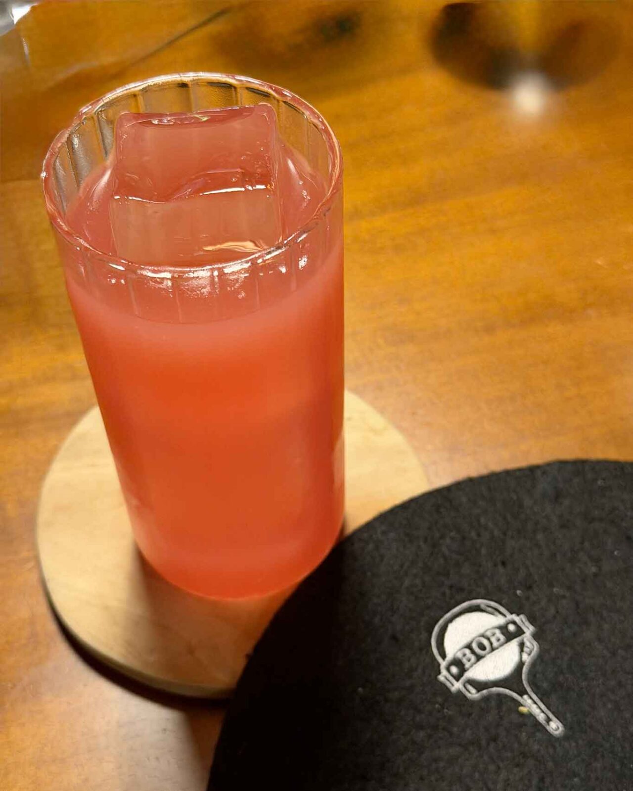il drink della pizzeria Bob Alchimia a Spicchi a Montepaone 