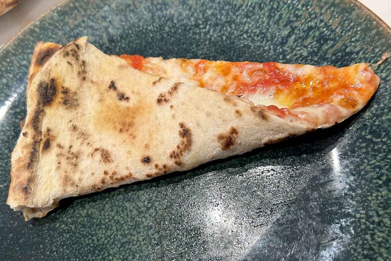 la cottura della pizza margherita della pizzeria Bro di Napoli al Campionato 2026