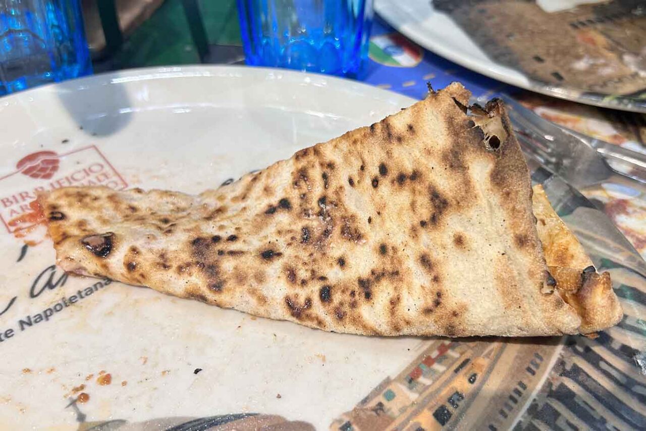 la cottura della pizza marinara della pizzeria Gennaro Rallo a Napoli per il Campionato 2026