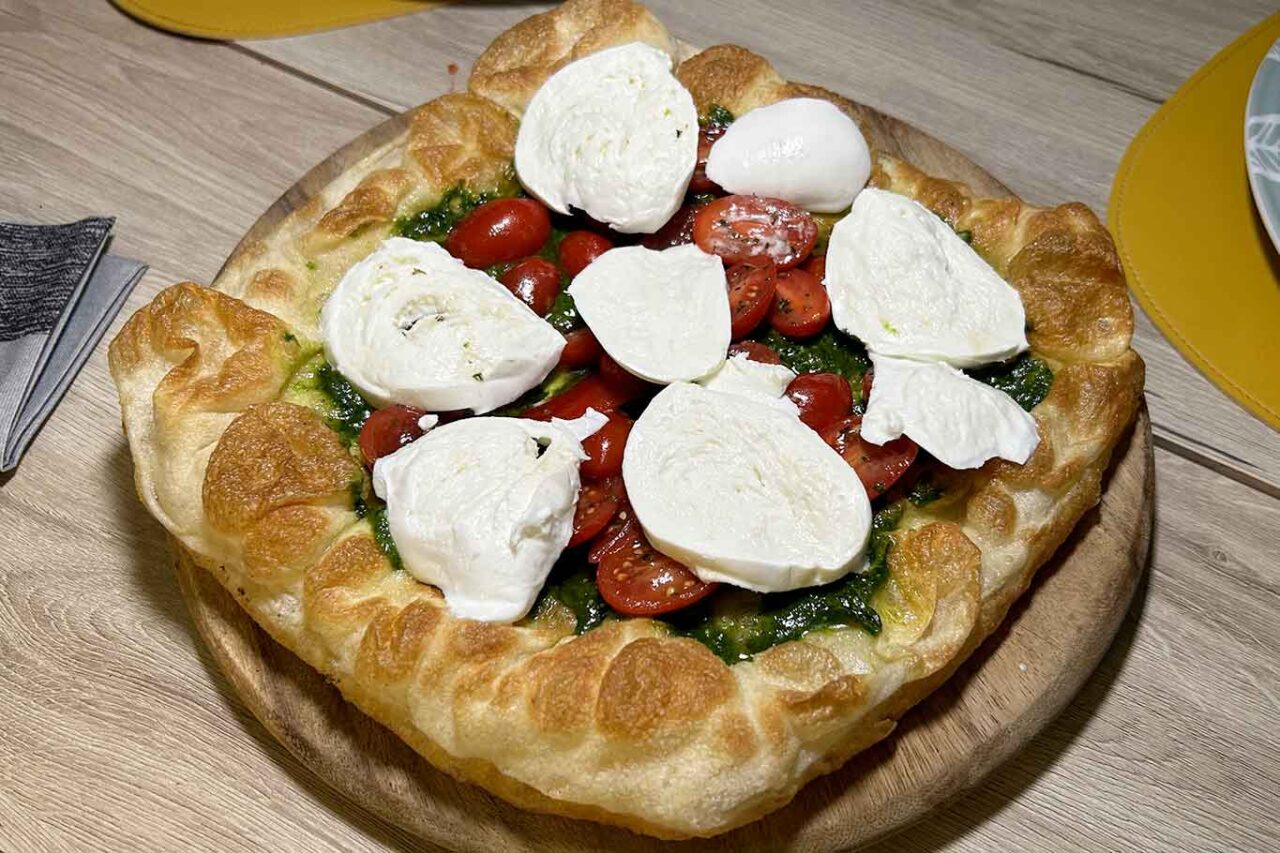 la pizza Caponata fritta e al forno della pizzeria La Bottega Bruner di Cardito al Campionato 2026