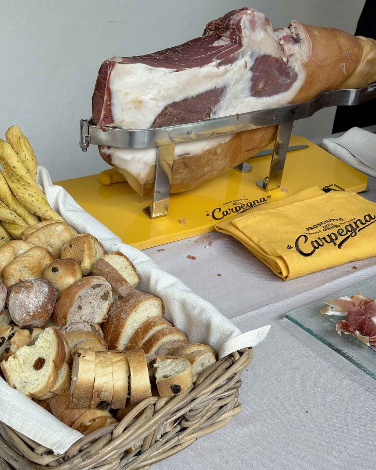 il prosciutto crudo per il compleanno di Claudio Sadler