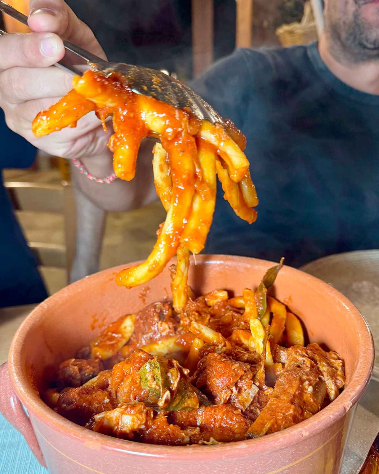 i fusilli con il ragù di maiale dell'agriturismo La Rondinella a Scalea in Calabria