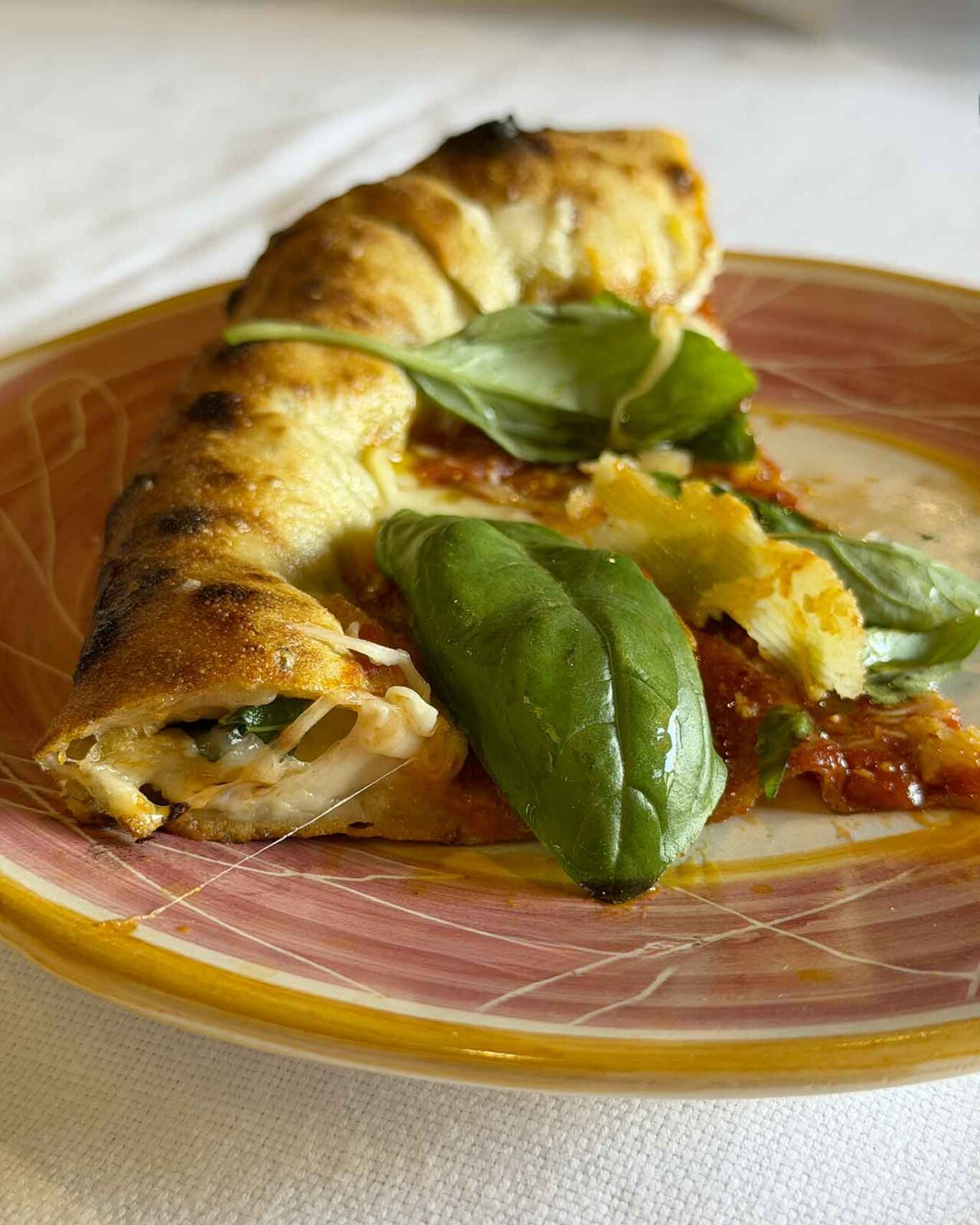 illusione di margherita della pizzeria L'Ammaccata Antica Pizza Cilentana a Casal Velino in Cilento al Campionato 2026