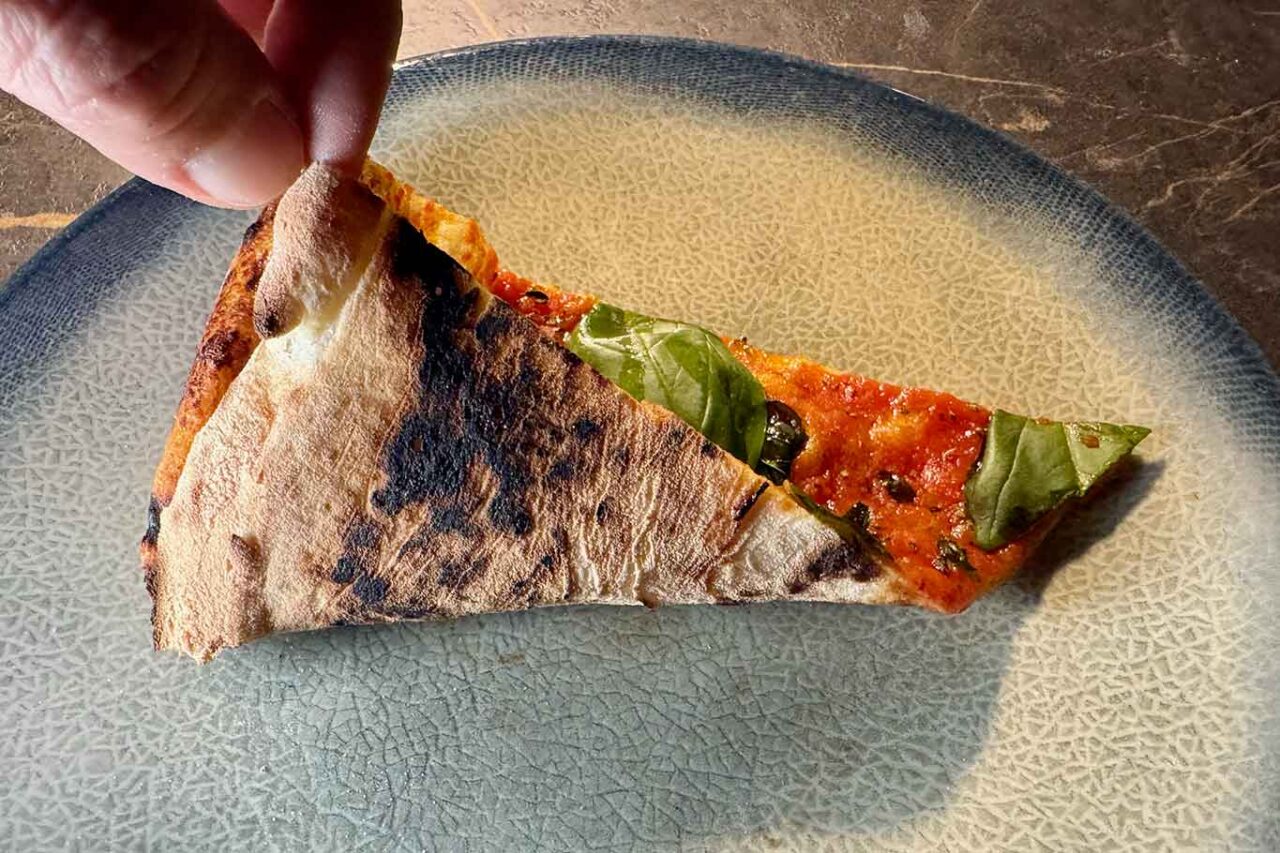 la cottura della pizza marinara della pizzeria DieciNoni ad Agropoli al Campionato della Pizza 2026