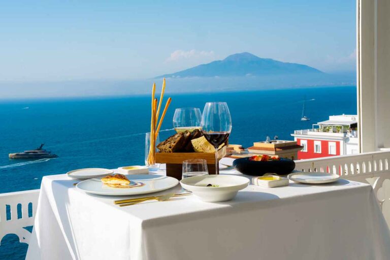 Il ristorante Vesuvio dove mangiare con vista in Penisola Sorrentina