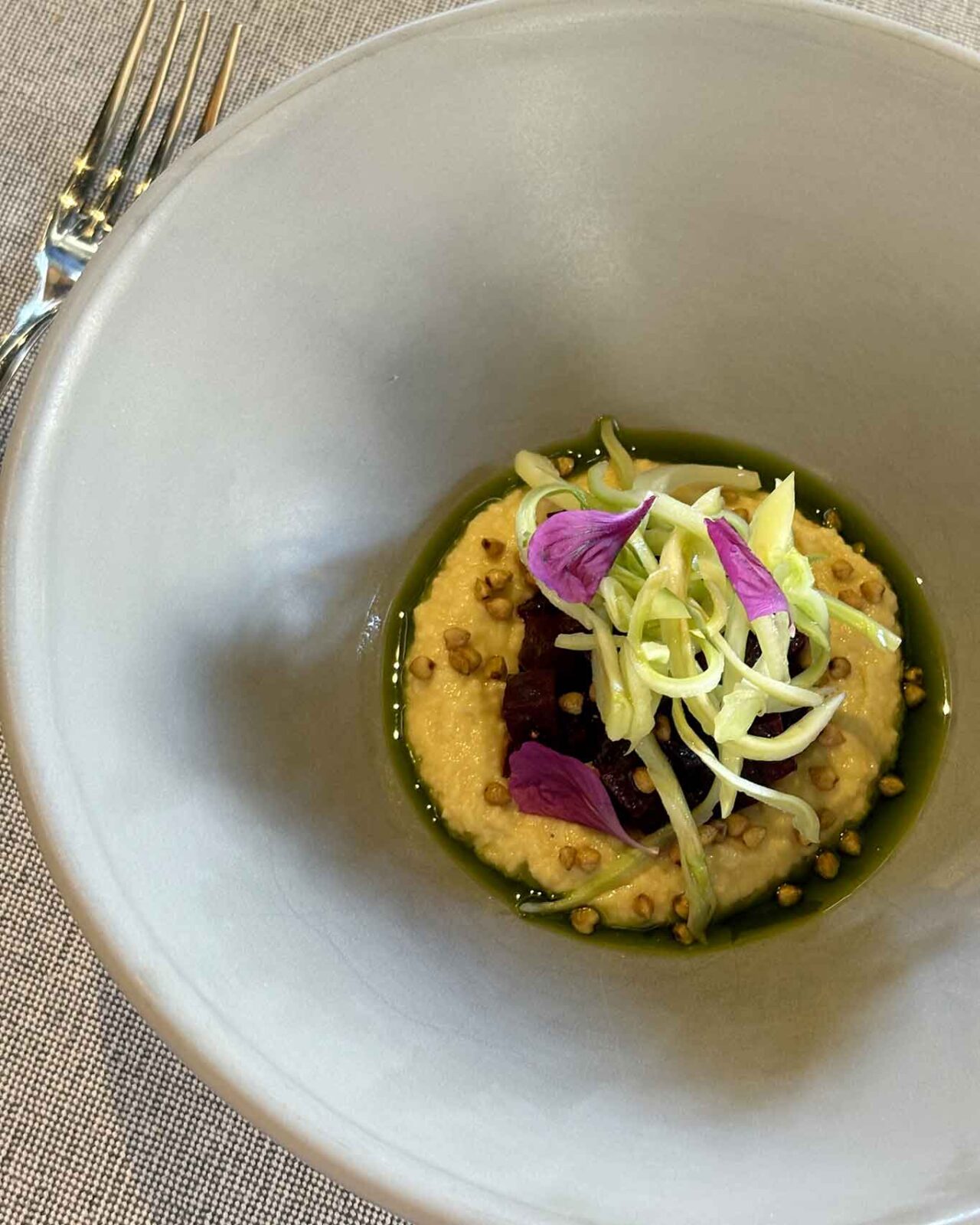 la tartare di barbabietola del ristorante Gu.stà.re oltrecucina a Borgomanero  in Piemonte