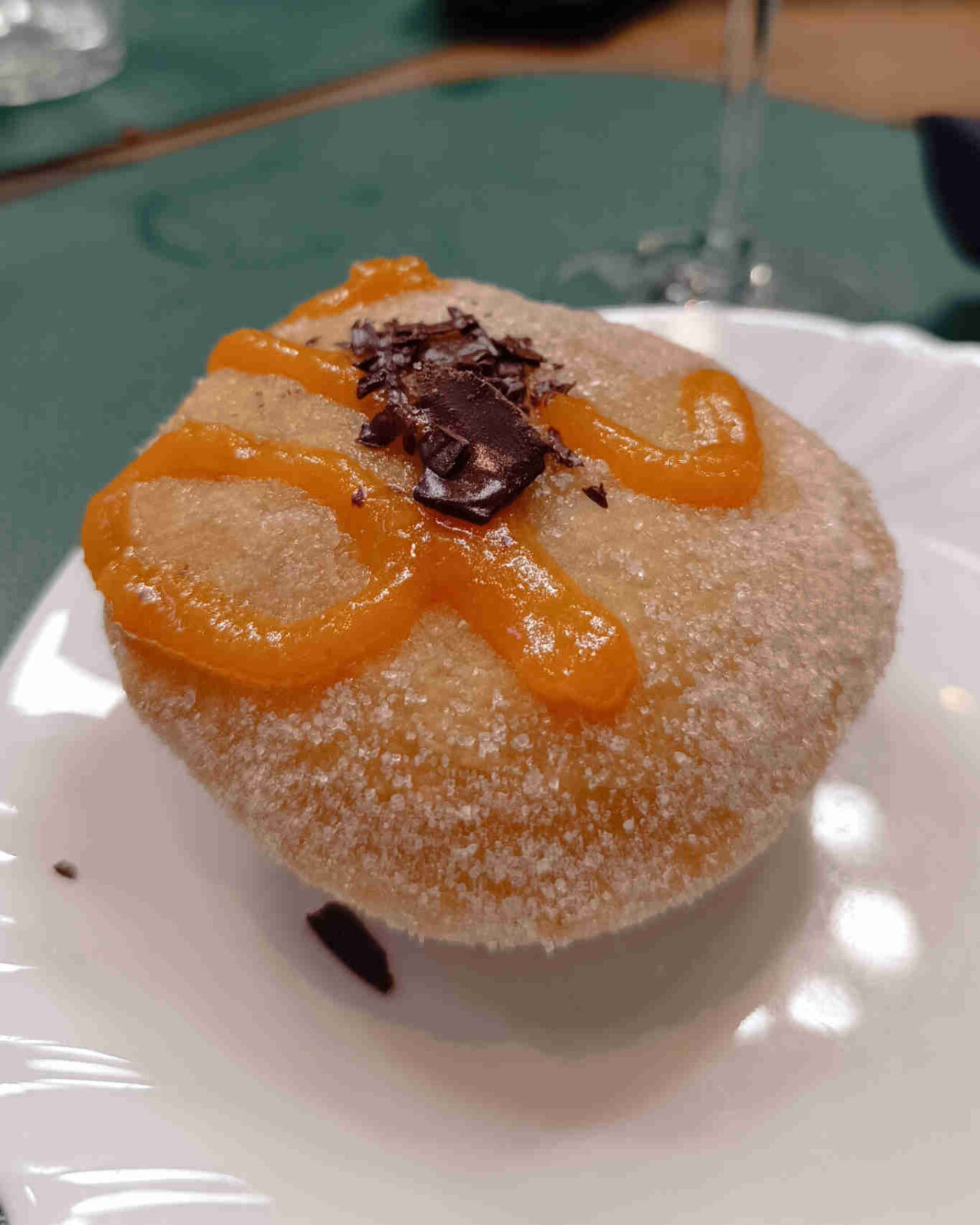 Albicotta, pizza fritta ripiena di ricotta