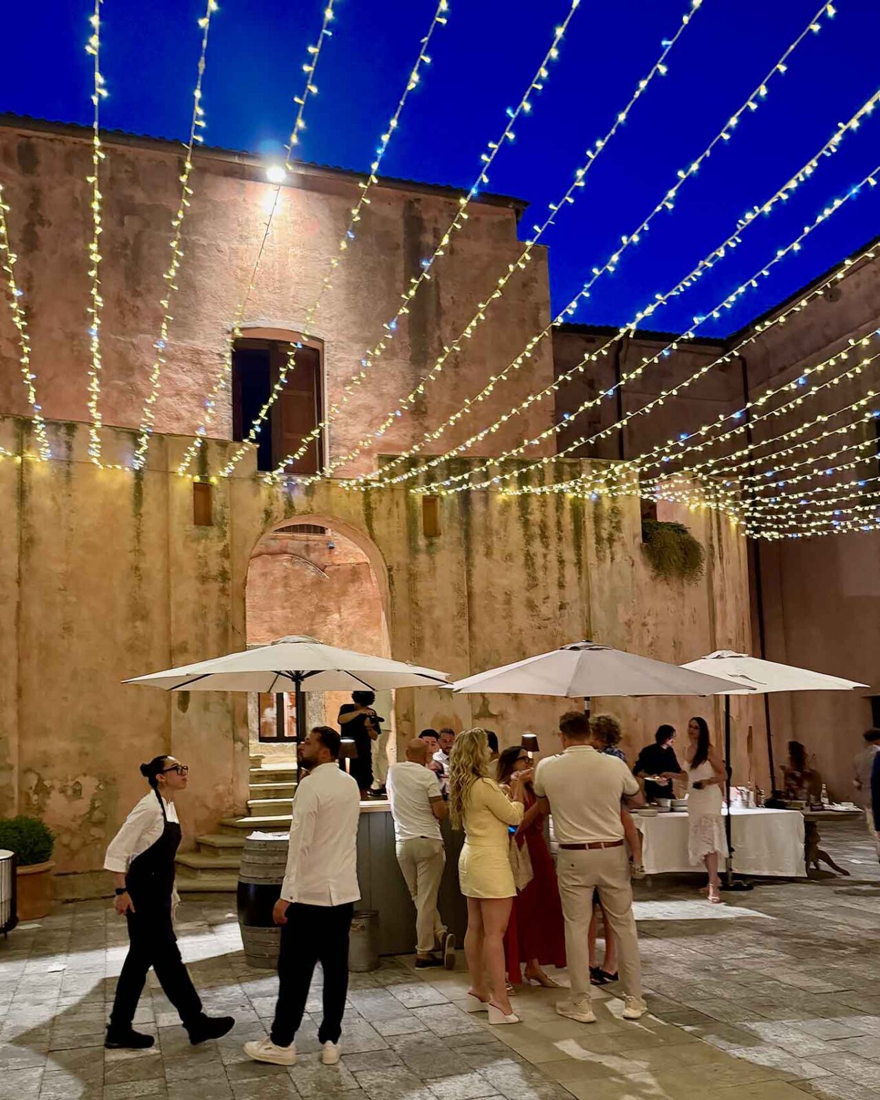 il cortile del Palazzo dei Principi Lanza durante il Bob Fest 26 in Calabria