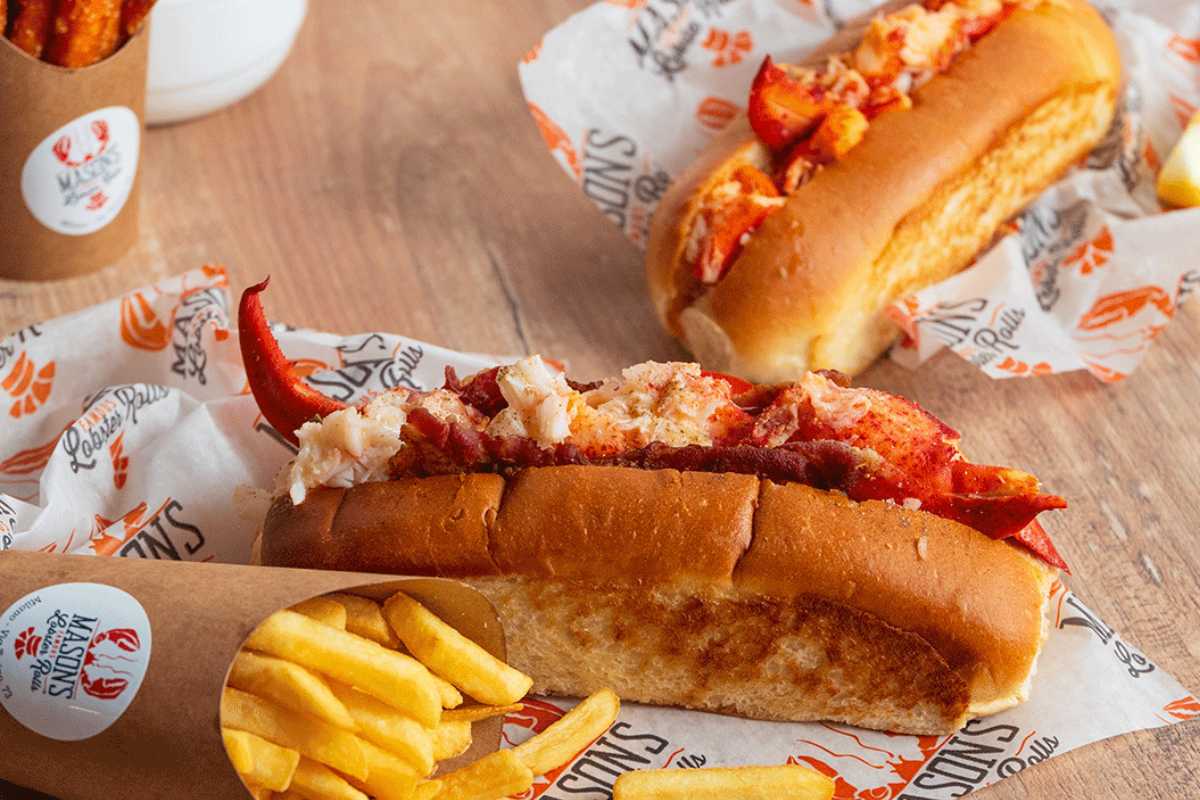 lobster roll maine mSON'S