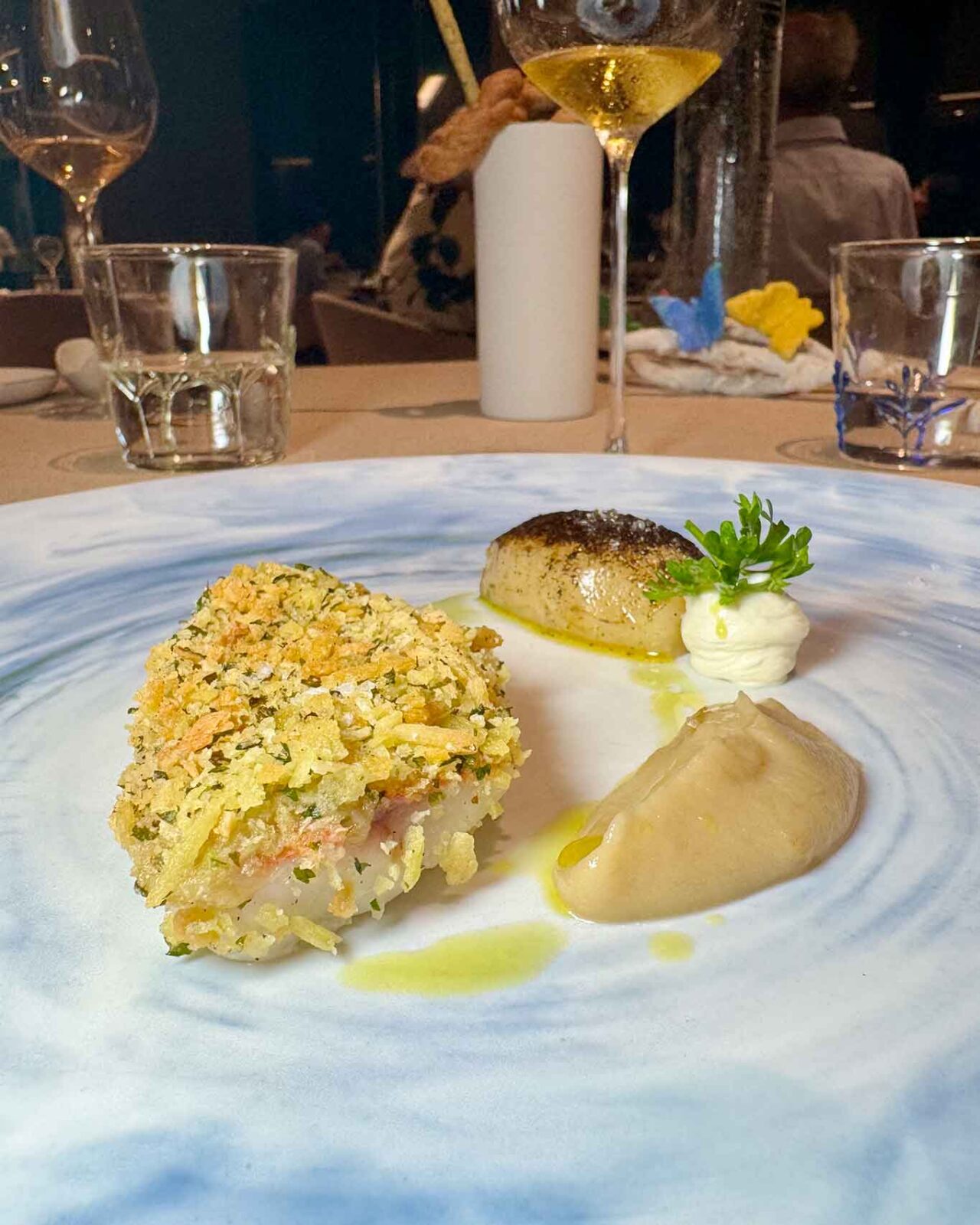 la triglia del nuovo ristorante Palazzo Petrucci a Posillipo a Napoli che sale di livello al piano 1