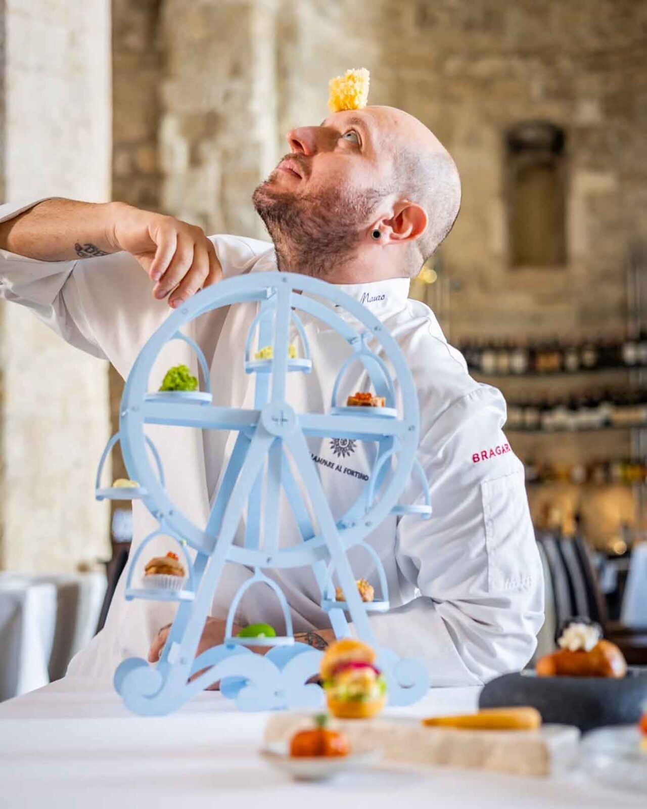 lo chef del ristorante di pesce Lampare al Fortino a Trani