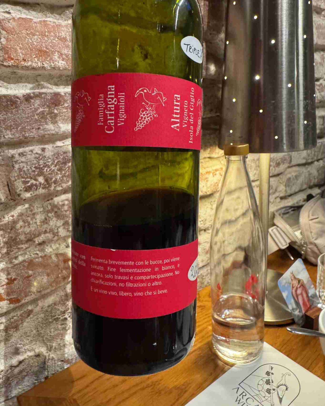 vino rossetto rosso altura