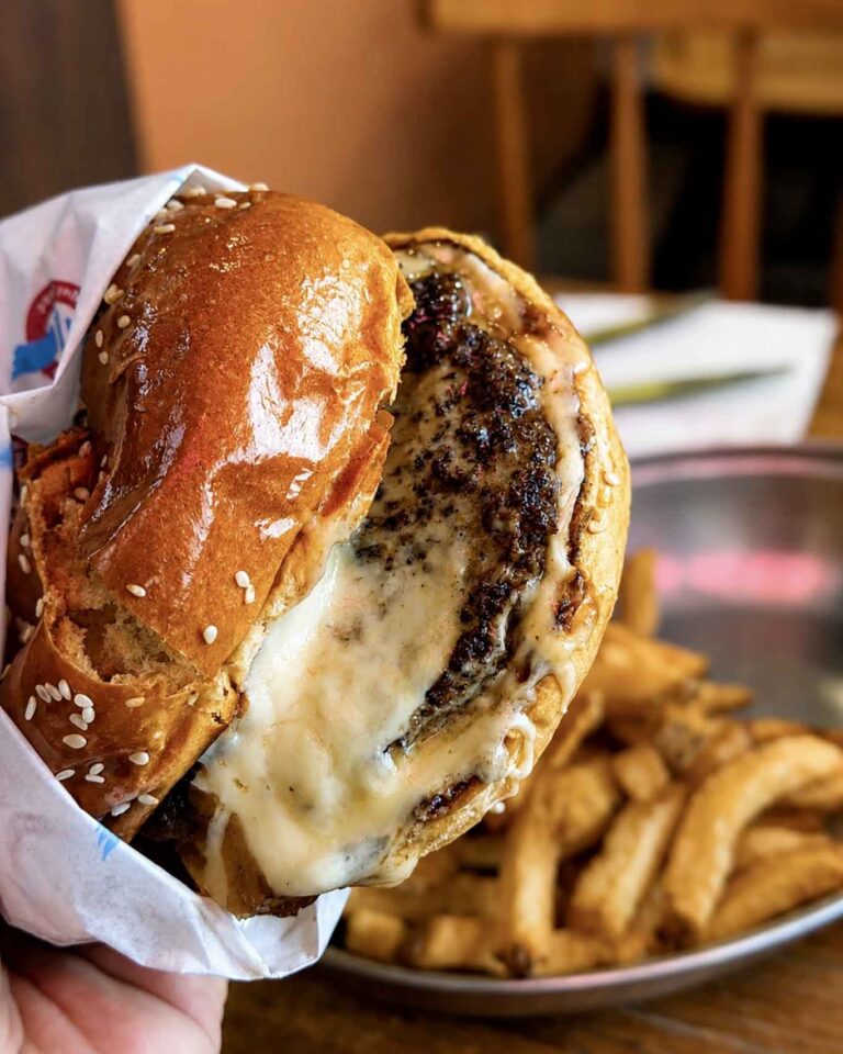 Dove mangiare un hamburger tremendamente buono a Parigi