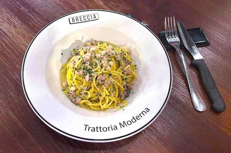 Tagliolini al ragù di mare, ricetta con i lupini: vongole un’altra volta