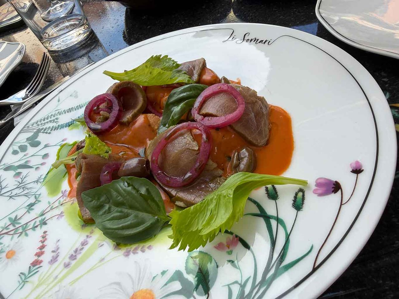 il tonno di Donkey's trattoria fine a Roma
