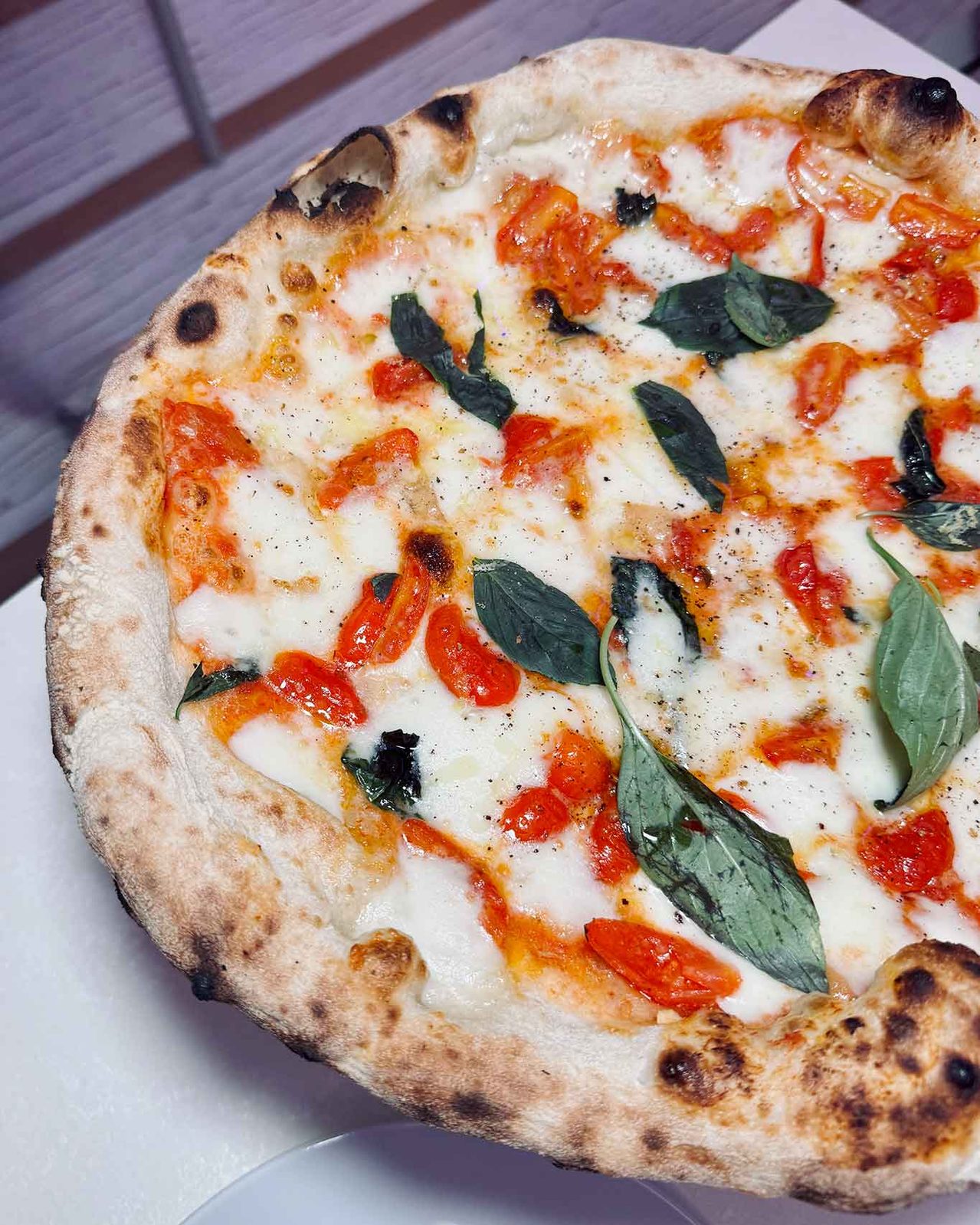 la pizza Eva della pizzeria Palazzo Petrucci Posillipo a Napoli