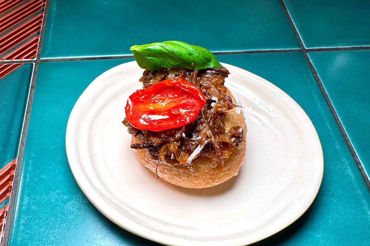 la genovese di coda della pizzeria Avenida Calò a Roma