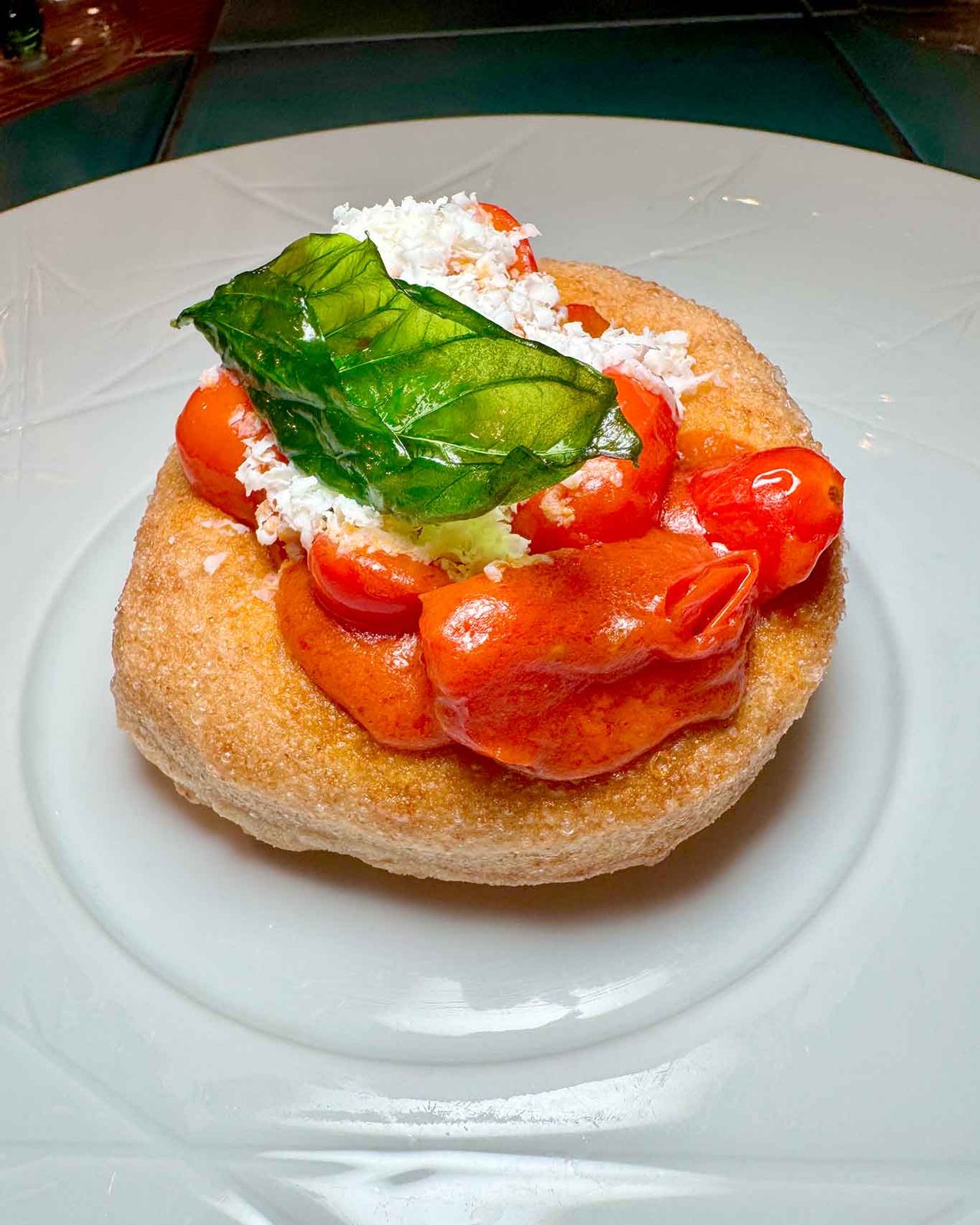 la montanara intramontabile della pizzeria Avenida Calò a Roma