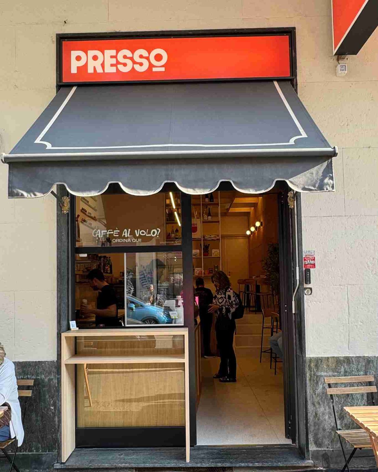presso caffetteria milano esterno