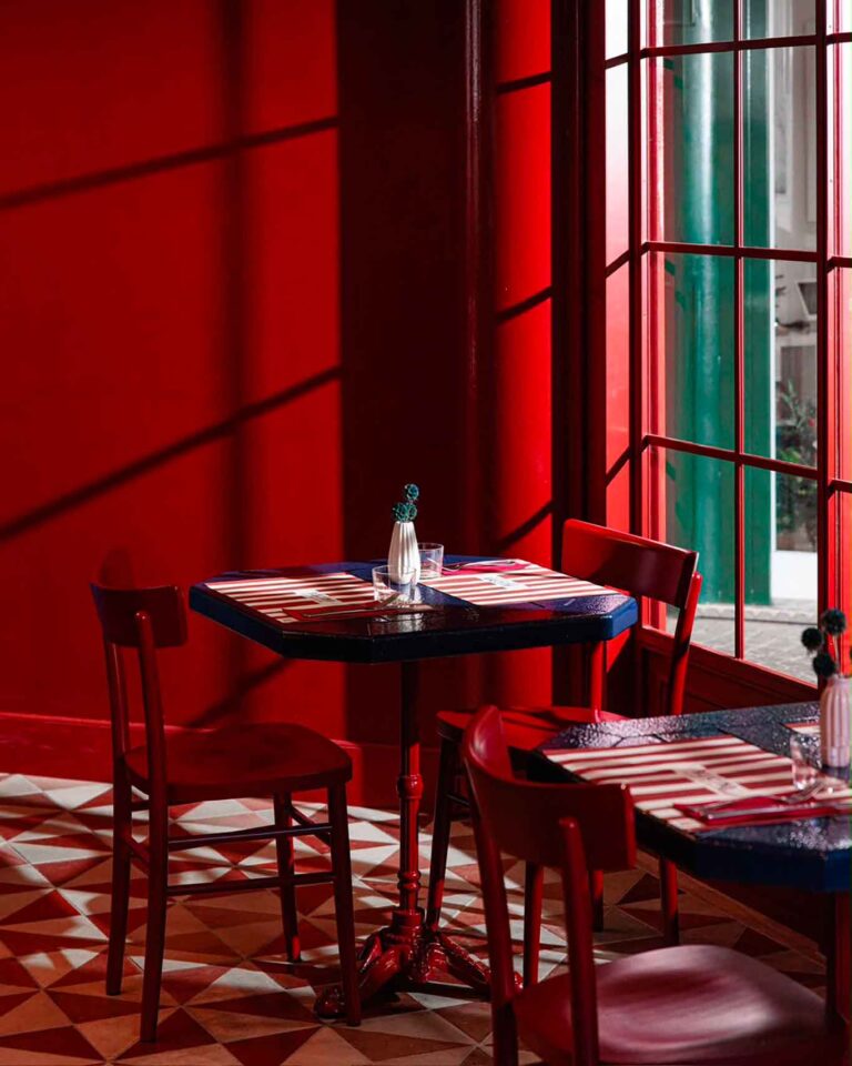 Il bistrot di alici nel mercato di Ponte Milvio: è Roma, sembra Parigi