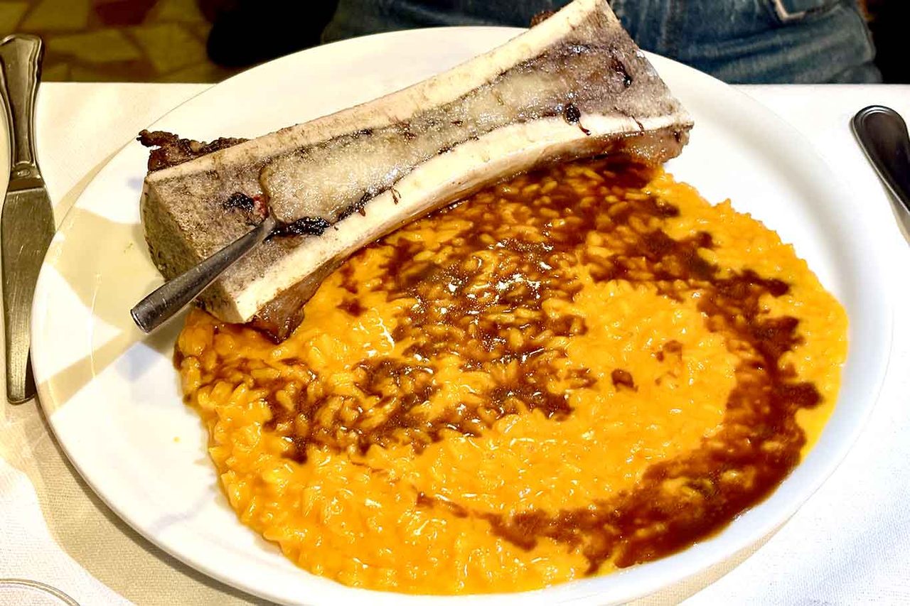 il risotto giallo di Classico Trattoria & Cocktail a Milano