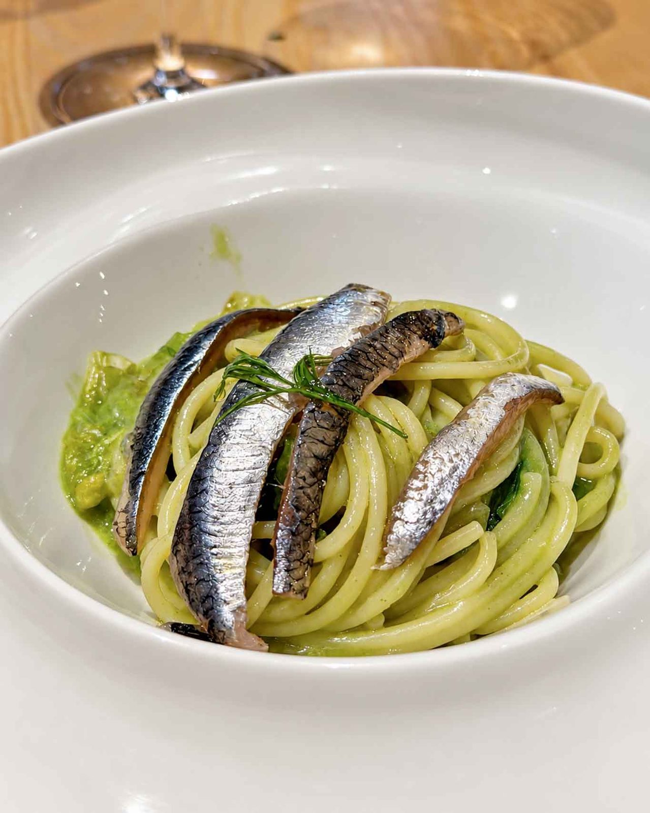 gli spaghetti burro e alici del ristorante tapas bar Joca a Napoli