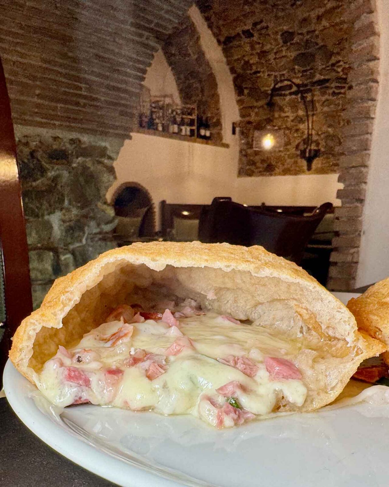 La pizza fritta più premiata d’Italia ora è a Giffoni Sei Casali