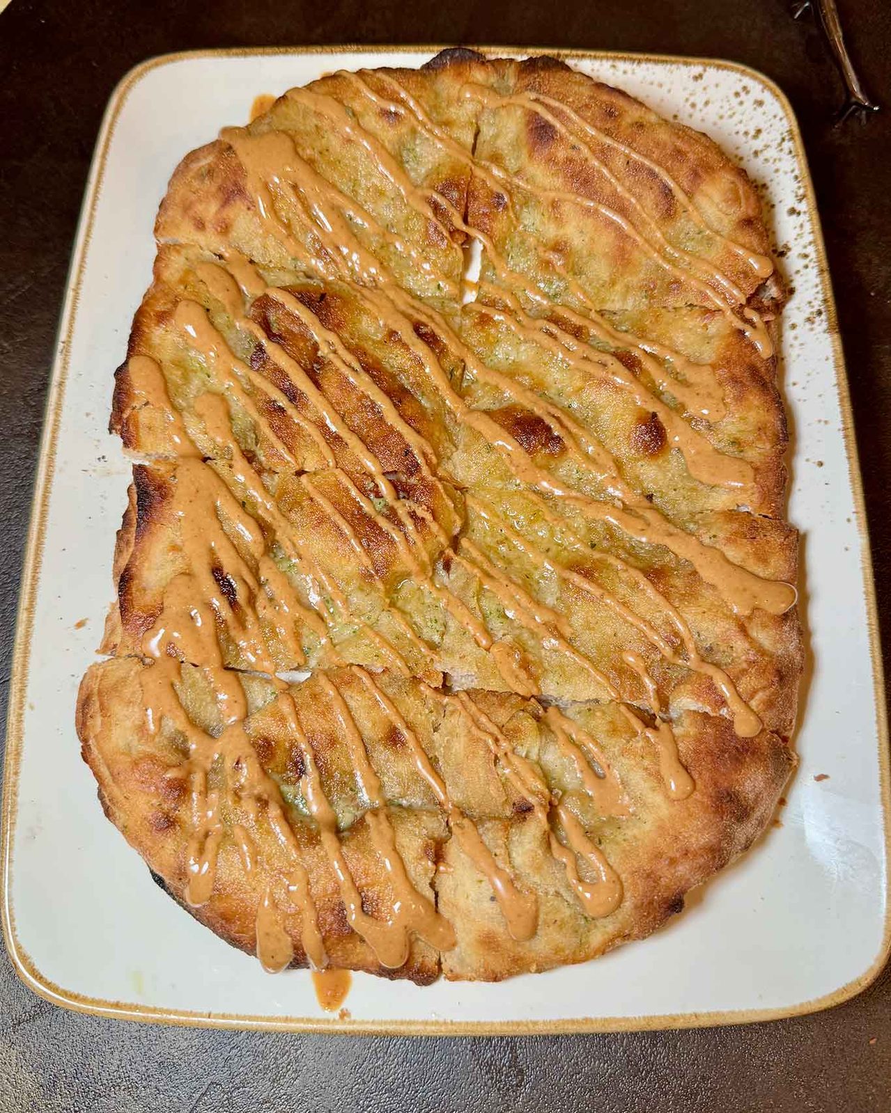 la pizza con impasto alla nocciola della pizzeria Die' Gustibus a Giffoni Sei Casali