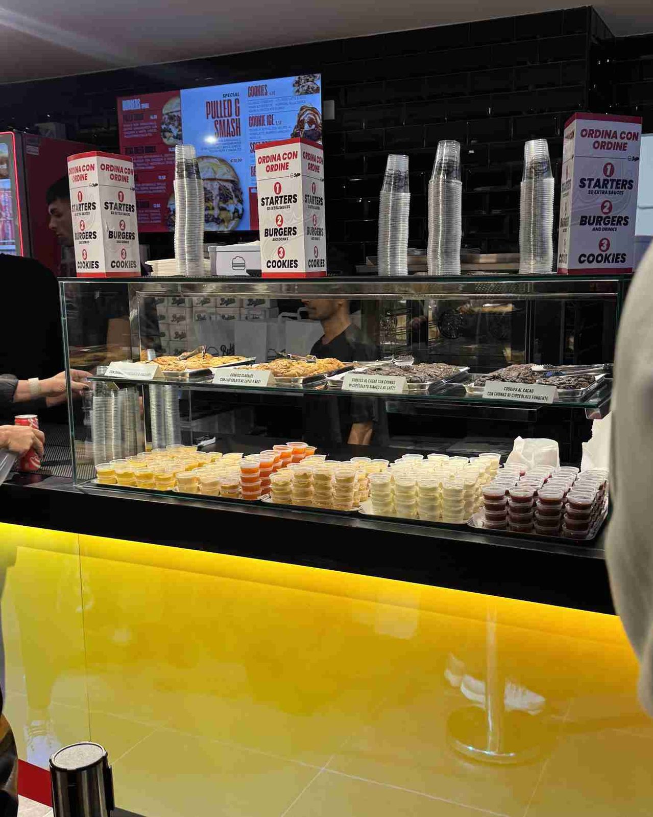 bukies milano interno vetrinetta