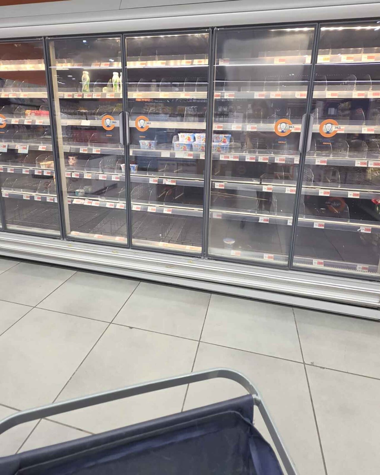 Blocco dei Tir, supermercati vuoti al Sud, ma è peggio del Covid