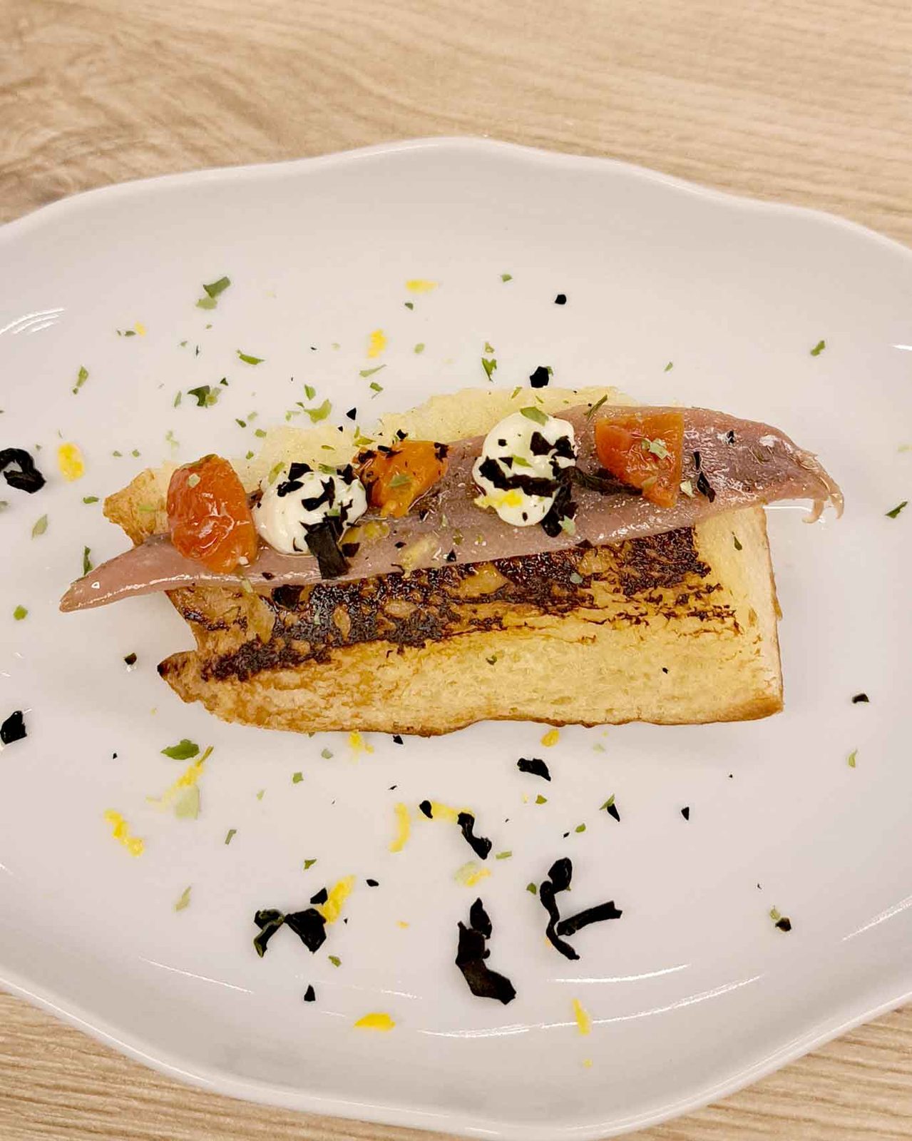 serata pizzerie Bro e I Vesuviani: panettone burro e alici
