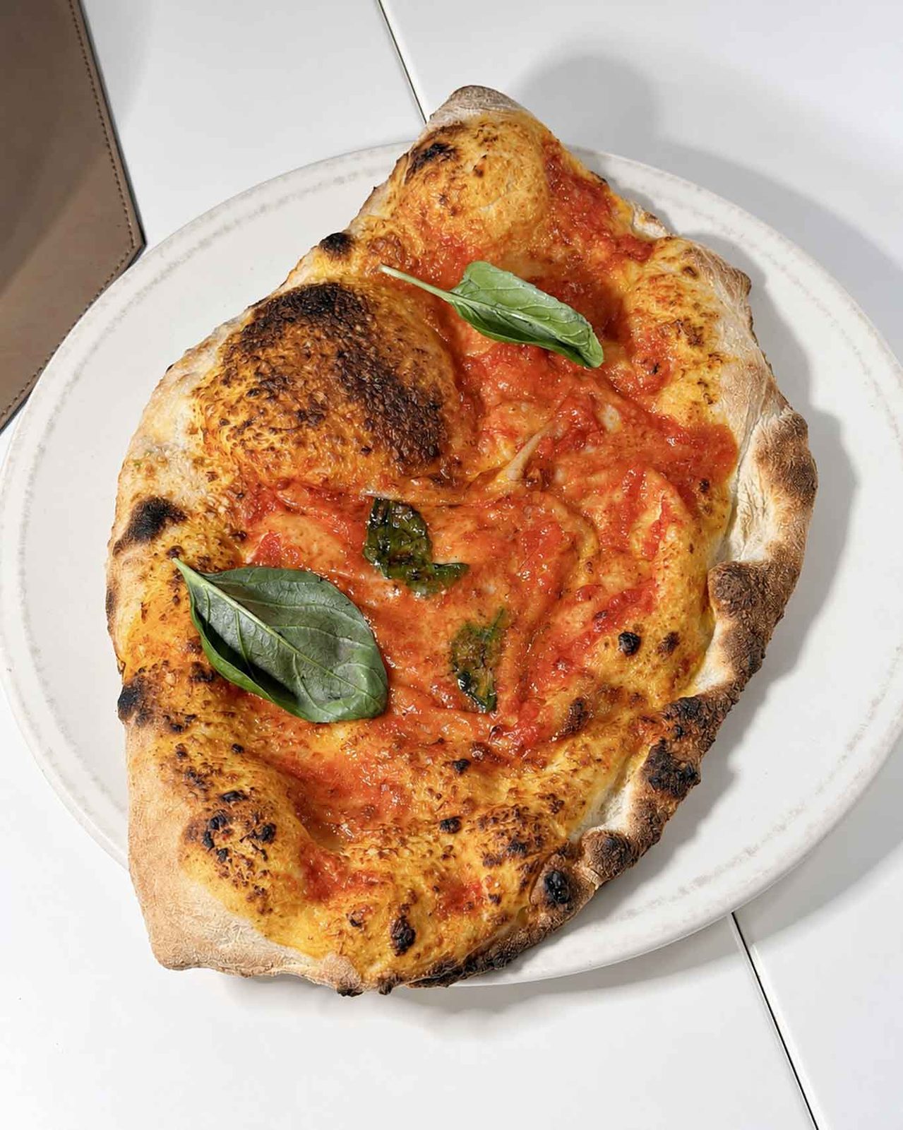 il calzone di Palazzo Petrucci migliore pizzeria di Napoli e della Campania