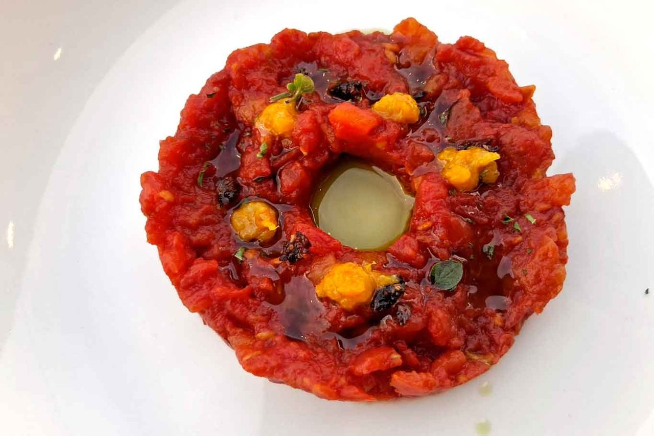 tartare di pomodoro del ristorante Arieddas in Sardegna