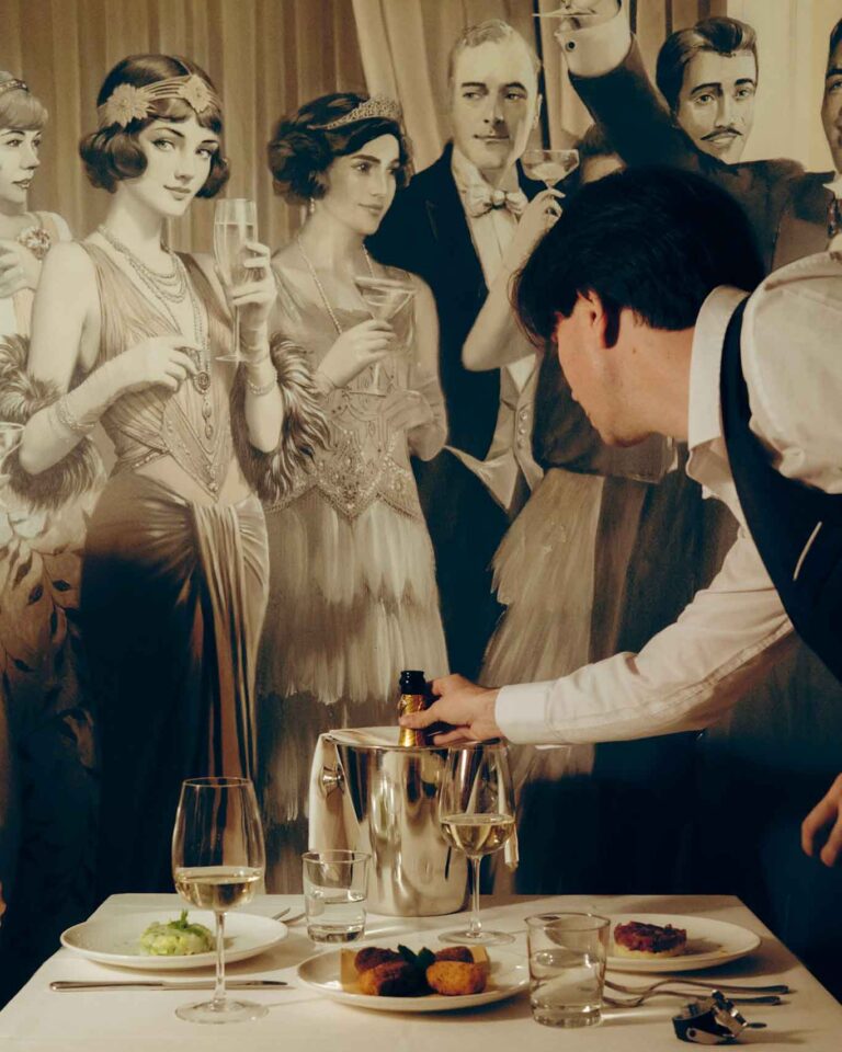 Com’è il ristorante di pesce a Milano ispirato allo yacht di Onassis